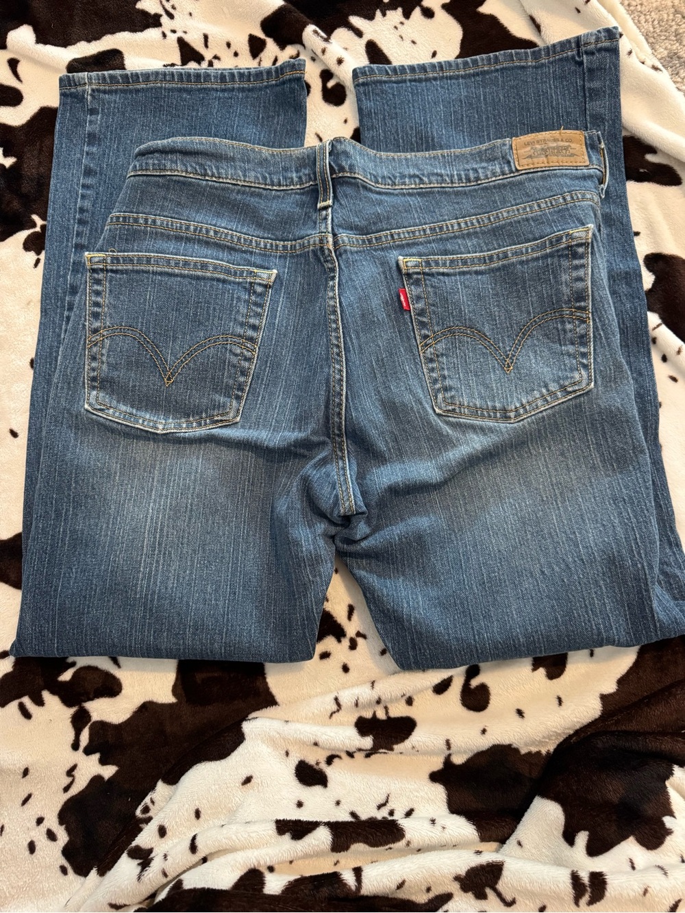 Levi's Women's Medium Blue Straight Leg Jeans